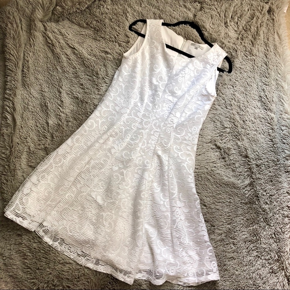 Women’s All White Sandra Darren Dress - size 12